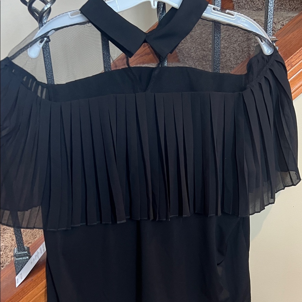 Elegant Black sheer Shoulder Women's Top - Picture 6 of 6